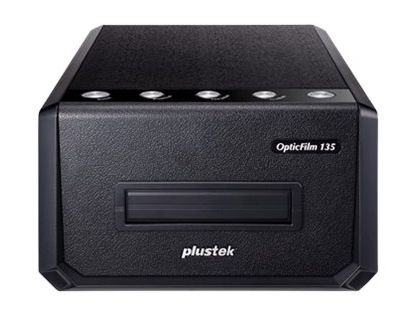 Plustek OpticFilm 135 - film scanner (35 mm) - desktop - USB 2.0