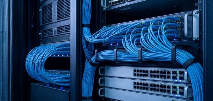A wired network server